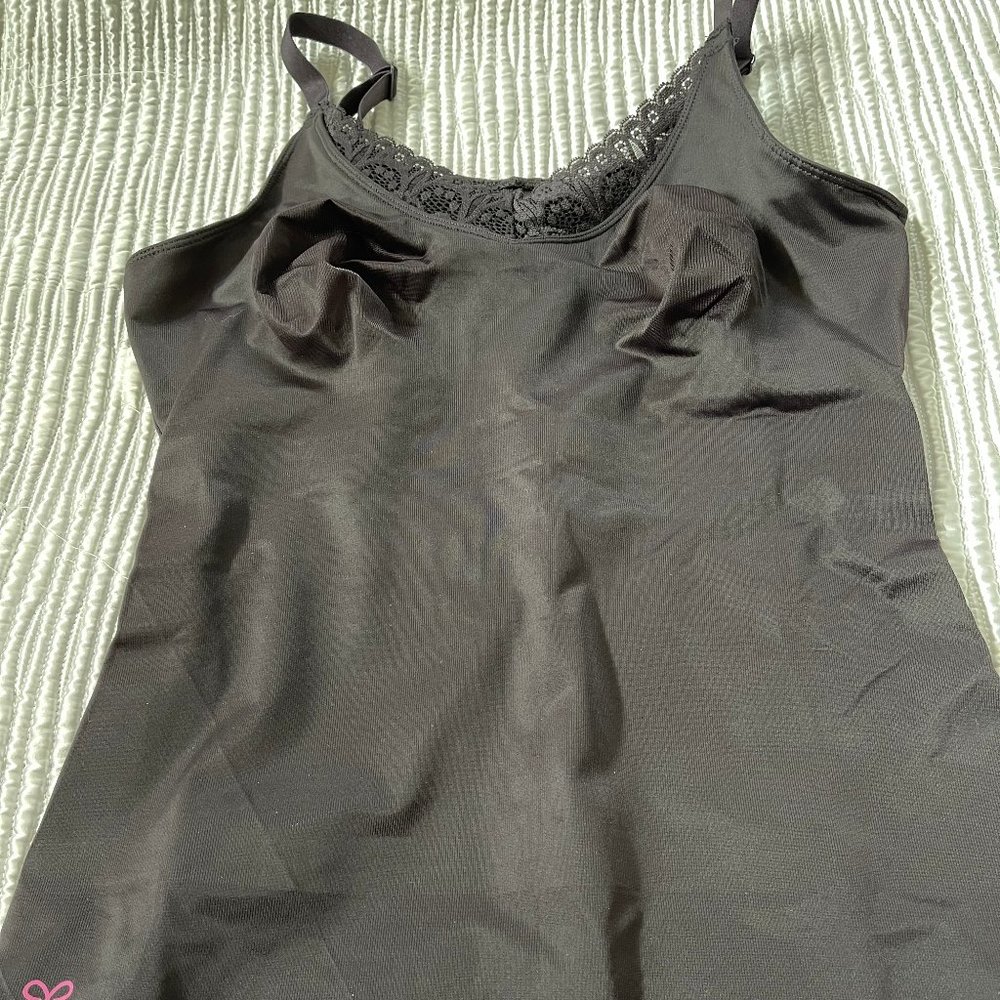 Ruby Ribbon Restyle Cami NWOT (Diva Lace) Black, Size 34